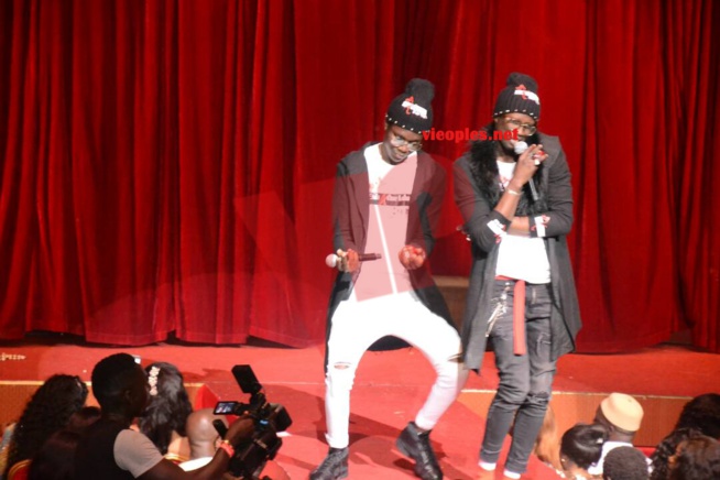 SARGAL DJIGUENE: Mbathio Ndiaye, Ndiolé Tall et Basse Thioune "Noy Moyto Sa Nonne" mettent le feu au grand theatre en premières parties SARGAL DJIGUENE: Mbathio Ndiaye, Ndiolé Tall et Basse Thioune "Noy Moyto Sa Nonne" mettent le feu au grand theatre en premières parties