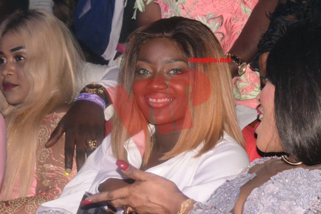 AWA BALDÉ refait surface et fait son show à la soirée Sargal Djiguene de Baye Ndiaye Al Bourakh Events. AWA BALDÉ refait surface et fait son show à la soirée Sargal Djiguene de Baye Ndiaye Al Bourakh Events.