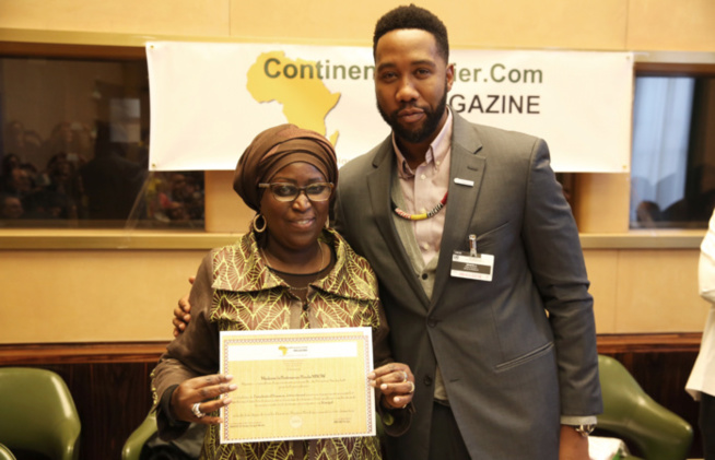 Engagement pour les Femmes: Pre Penda Mbow reçoit une distinction des mains du petit fils de Nelson Mandela Engagement pour les Femmes: Pre Penda Mbow reçoit une distinction des mains du petit fils de Nelson Mandela