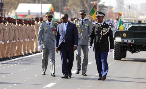 Fête du 4 Avril: le Président Macky Sall veut un méga défilé Fête du 4 Avril: le Président Macky Sall veut un méga défilé