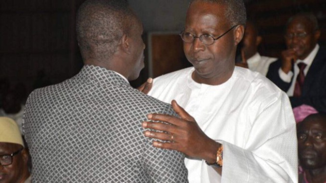 SOIRÉE « COMEVA » AU CICES : Pape Diouf fait danser les autorités dont le Premier ministre SOIRÉE « COMEVA » AU CICES : Pape Diouf fait danser les autorités dont le Premier ministre