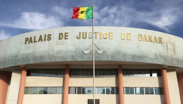 Poursuivi pour "apologie du terrorisme", Ibrahima Ly soutient être parti en Syrie pour apprendre le Coran Poursuivi pour "apologie du terrorisme", Ibrahima Ly soutient être parti en Syrie pour apprendre le Coran