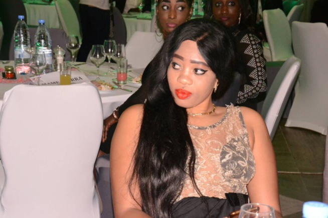 Les belles "Sangne Sé" des Sénégalais présentent à la 1 ere édition Tapis Rouge Chic & Élégant de la collection Mata Style. Les belles "Sangne Sé" des Sénégalais présentent à la 1 ere édition Tapis Rouge Chic & Élégant de la collection Mata Style.