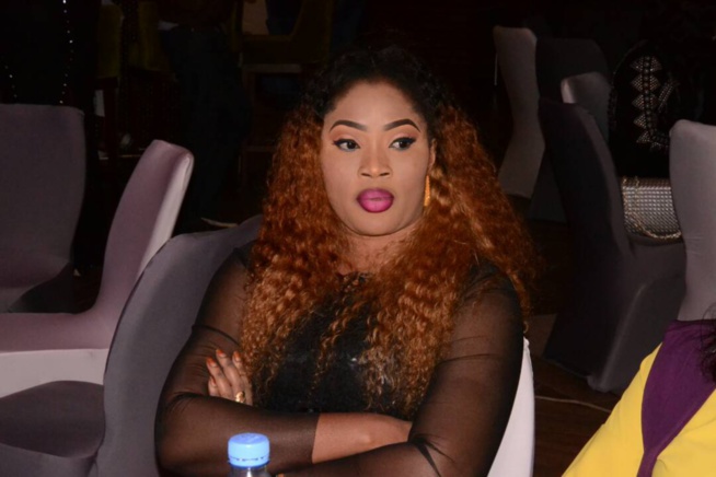 Les belles "Sangne Sé" des Sénégalais présentent à la 1 ere édition Tapis Rouge Chic & Élégant de la collection Mata Style. Les belles "Sangne Sé" des Sénégalais présentent à la 1 ere édition Tapis Rouge Chic & Élégant de la collection Mata Style.