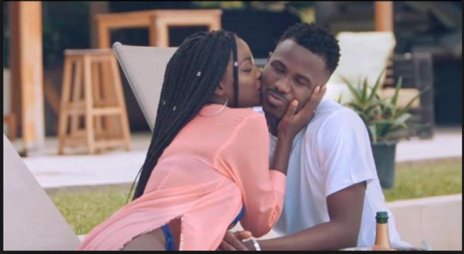 Exclusif: Le rappeur Dip Doundou Guiss s'est pendu. Exclusif: Le rappeur Dip Doundou Guiss s'est pendu.