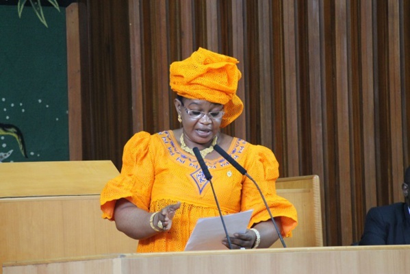 La députée Aida Mbodj appelle à la protection des les enfants, les malades mentaux et les albinos La députée Aida Mbodj appelle à la protection des les enfants, les malades mentaux et les albinos