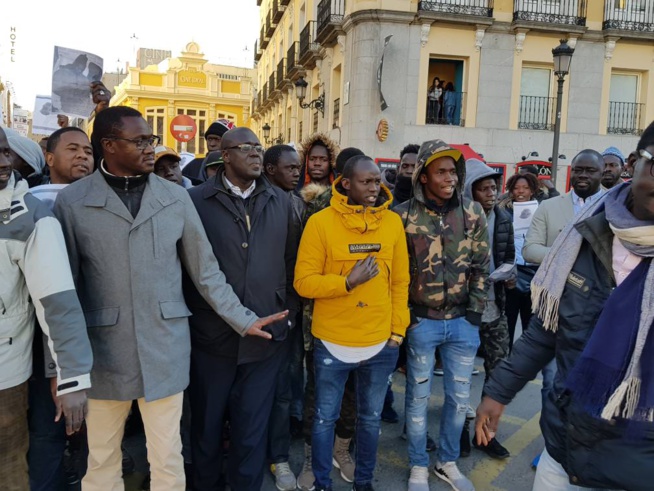 Bougane Gueye "Gueum Sa Bopp" a pris part  à la marche des Sénégalais à Madrid.