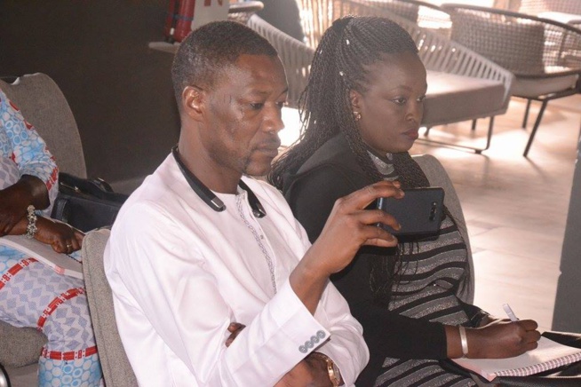 1 an ça se féte,KING FM qui vient de faire un chiffre d'affaire de plus de 100 millions , le Directeur de la radio Boubacar Diallo face à la presse, j'ai atteint mon objectif face à Youssou Ndour.
