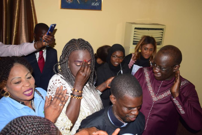 PRIX NELSON MANDELA: En images , l'arrivee du Pdt Mbagnick Diop a Dakar ce mercredi à 21heures.