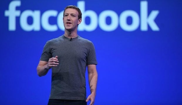 La crise à Facebook: Zuckerberg rompt le silence La crise à Facebook: Zuckerberg rompt le silence