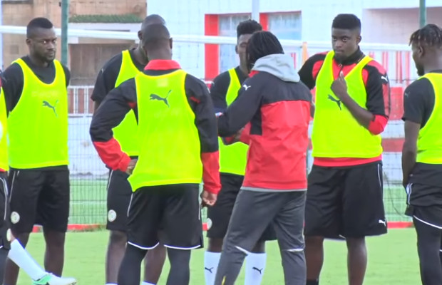 Santy Ngom : « C’est une… Fallou Diagne : « Prêt à saisir ma… Système de jeu : Aliou Cissé et sa défense à…