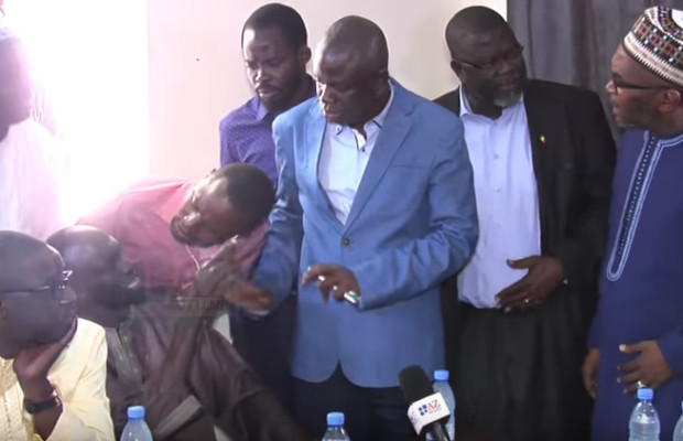 Vidéo – Passe d’armes entre Amadou Tidiane Wone et Ansoumana Dione Vidéo – Passe d’armes entre Amadou Tidiane Wone et Ansoumana Dione