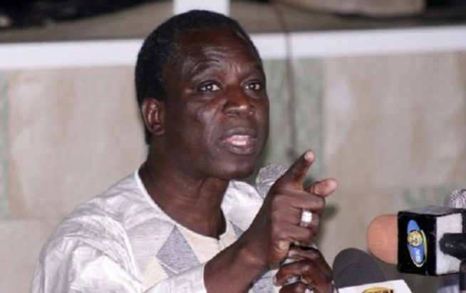 Thione Seck sur l’affaire des faux billets “Il est inconcevable qu’une personne soit mise en détention, durant huit longs mois, pour une affaire de kleenex” Thione Seck sur l’affaire des faux billets “Il est inconcevable qu’une personne soit mise en détention, durant huit longs mois, pour une affaire de kleenex”