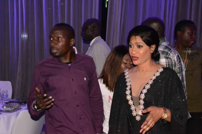 Chic et élégante, Bébé Basse mou Pape Diouf au Gala TAPIS ROUGE de la nouvelle collection de Mata Style. Chic et élégante, Bébé Basse mou Pape Diouf au Gala TAPIS ROUGE de la nouvelle collection de Mata Style.