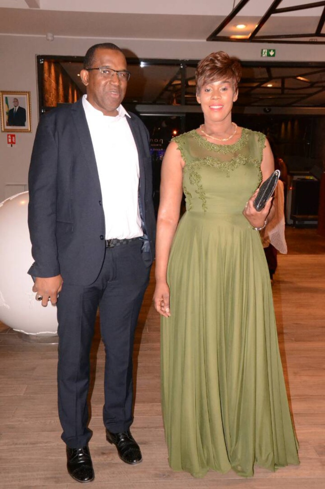 MAI de la marque Makari garde bien bien son mari de Pathé au Gala Tapis Rouge CHIC & ÉLÉGANCE MAI de la marque Makari garde bien bien son mari de Pathé au Gala Tapis Rouge CHIC & ÉLÉGANCE