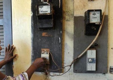 Révélations sur le vol d’électricité aux Almadies II : Une dizaine d’arrestations dont des chauffeurs de ministres, un Imam, des agents des Impôts... Révélations sur le vol d’électricité aux Almadies II : Une dizaine d’arrestations dont des chauffeurs de ministres, un Imam, des agents des Impôts...