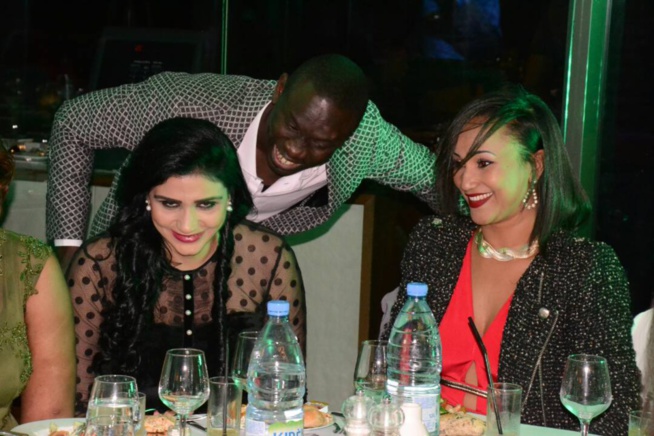 La présentatrice vedette de "YESSLU" sur la RTS1,Lina Kreaime toute ravissante et stylée au gala Tapis Rouge de la collection Mata Style. La présentatrice vedette de "YESSLU" sur la RTS1,Lina Kreaime toute ravissante et stylée au gala Tapis Rouge de la collection Mata Style.