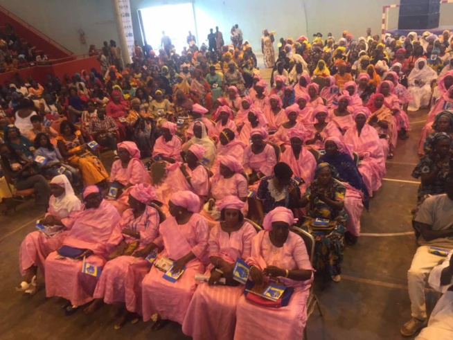 THIES Adopte "Gueum Sa Bopp"du président Bougane Guéye. No comment voir Photos THIES Adopte "Gueum Sa Bopp"du président Bougane Guéye. No comment voir Photos