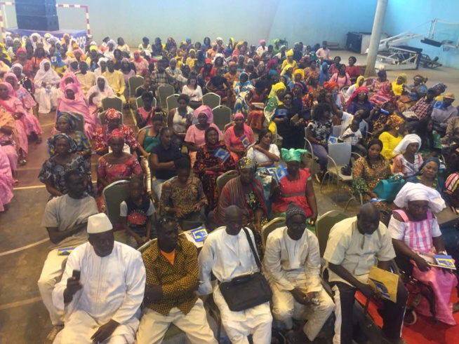 THIES Adopte "Gueum Sa Bopp"du président Bougane Guéye. No comment voir Photos THIES Adopte "Gueum Sa Bopp"du président Bougane Guéye. No comment voir Photos