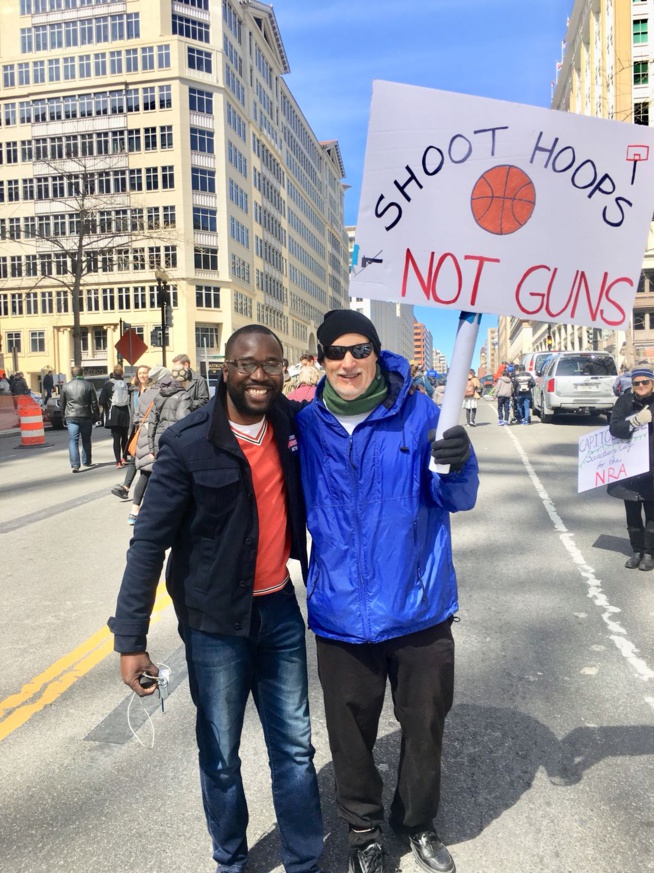 En images, les Américains dans la rue pour protester contre la loi sur l'octroi des armes à feu.