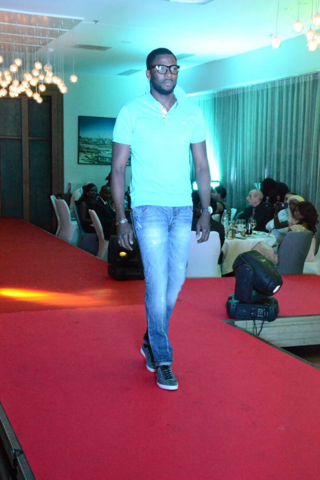 En images de la nouvelle collection de MATA STYLE OUEST FOIRE au Gala Tapis Rouge Chic & Élégant à l'hôtel Pullman dakar. En images de la nouvelle collection de MATA STYLE OUEST FOIRE au Gala Tapis Rouge Chic & Élégant à l'hôtel Pullman dakar.