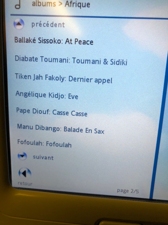 Après son disque d'or Sénégalais, Pape Diouf sélectionné dans la playlist d'AIR FRANCE. Après son disque d'or Sénégalais, Pape Diouf sélectionné dans la playlist d'AIR FRANCE.