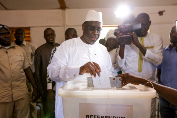 "Macky Sall veut utiliser le parrainage pour manipuler la Constitution à des fins électoralistes", selon l'IED "Macky Sall veut utiliser le parrainage pour manipuler la Constitution à des fins électoralistes", selon l'IED