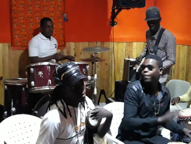 Jour J- 11 Gorgui Ndiaye en pleine dans les répétions pour le spécial anniversaire "LAAK YABOYE" au Grand Theatre. regardez Jour J- 11 Gorgui Ndiaye en pleine dans les répétions pour le spécial anniversaire "LAAK YABOYE" au Grand Theatre. regardez