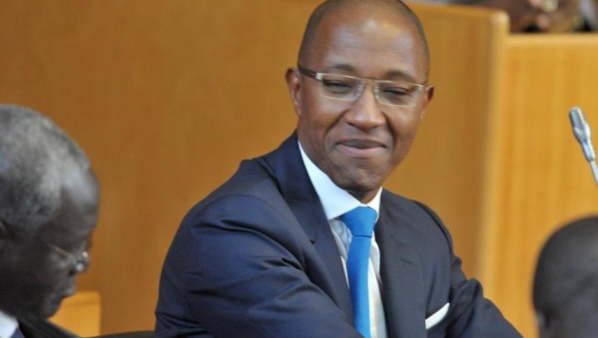 INVITE AFRIQUE RFI- Abdoul Mbaye: «Le bilan de Macky Sall n'est pas très favorable» INVITE AFRIQUE RFI- Abdoul Mbaye: «Le bilan de Macky Sall n'est pas très favorable»