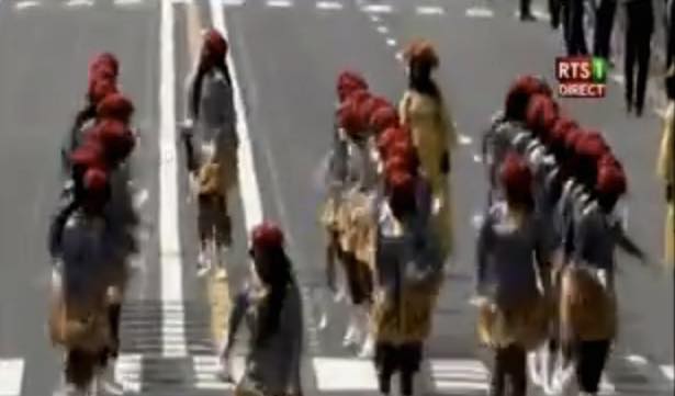 Défilé 04 Avril : la prestation des majorettes de l’institut Notre Dame