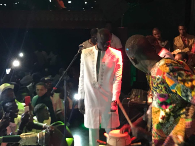 En images: Pape Diouf ferme les portes à SAO PAULO, un "grand bégué" explosif chez les Brésiliens. En images: Pape Diouf ferme les portes à SAO PAULO, un "grand bégué" explosif chez les Brésiliens.