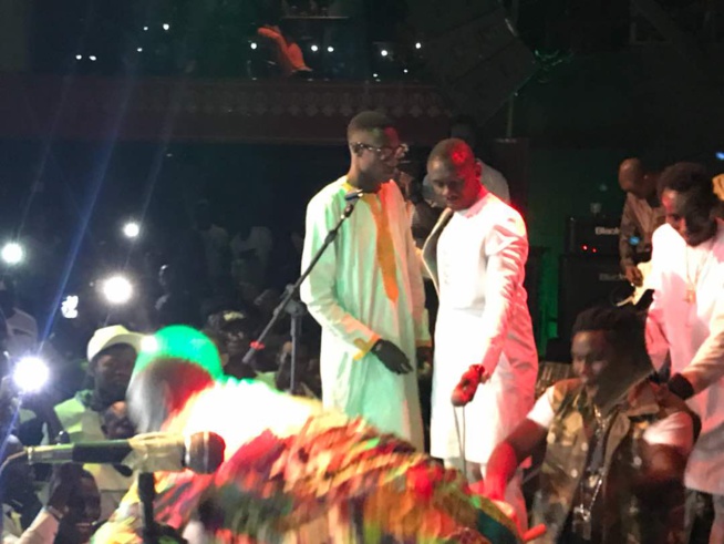 En images: Pape Diouf ferme les portes à SAO PAULO, un "grand bégué" explosif chez les Brésiliens. En images: Pape Diouf ferme les portes à SAO PAULO, un "grand bégué" explosif chez les Brésiliens.