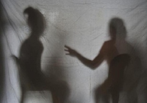 Ils forçaient leurs compatriotes à la prostitution : deux Chinois arrêtés pour traite de personnes et trafic de migrants Ils forçaient leurs compatriotes à la prostitution : deux Chinois arrêtés pour traite de personnes et trafic de migrants