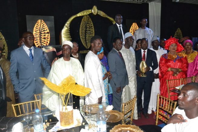 14 EDITIONS CAURIS D'OR: Pape Diouf chauffe la plus prestigieuse céremonie de remises de distinctions de l'Afrique. 14 EDITIONS CAURIS D'OR: Pape Diouf chauffe la plus prestigieuse céremonie de remises de distinctions de l'Afrique.