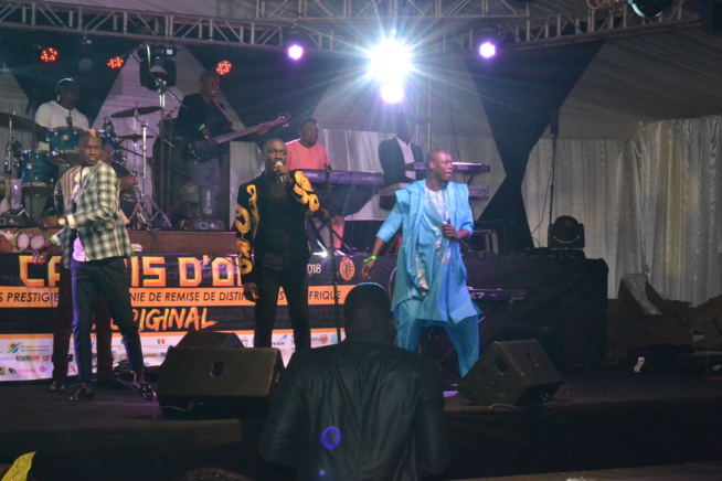 14 EDITIONS CAURIS D'OR: Pape Diouf chauffe la plus prestigieuse céremonie de remises de distinctions de l'Afrique. 14 EDITIONS CAURIS D'OR: Pape Diouf chauffe la plus prestigieuse céremonie de remises de distinctions de l'Afrique.