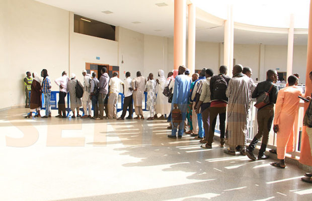 Procès Imam Ndao: la mobilisation s’effrite avec les renvois… Regardez Procès Imam Ndao: la mobilisation s’effrite avec les renvois… Regardez