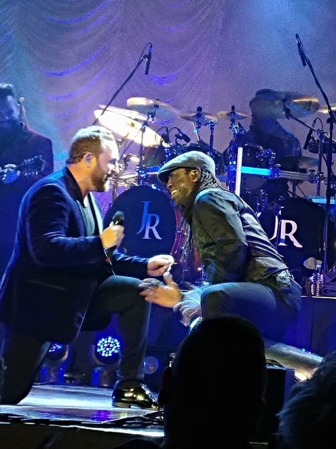 L'international artiste Sénégalais,Elage Diouf en tournée avec Jonnhy Reid ,l' artiste Canadien pour 34 dates aux USA L'international artiste Sénégalais,Elage Diouf en tournée avec Jonnhy Reid ,l' artiste Canadien pour 34 dates aux USA