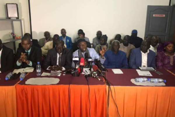 Face aux « dérives » de Macky Sall : L’IDE se transforme en Front de résistance nationale Face aux « dérives » de Macky Sall : L’IDE se transforme en Front de résistance nationale