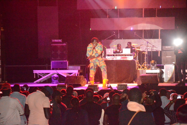 MONUMENT DE LA RENAISSANCE: Les premières images du concert live de TEKNO avec Rakhou Prod.