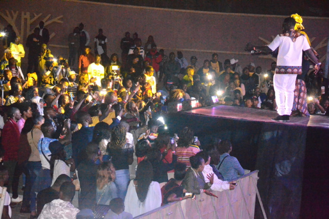 TEKNO en live au Monument de la renaissance: Les premières parties, FATA, OUZIN KEITA, MABO