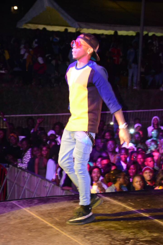 L'artiste Nigerian, Tekno explose le Monument de la Renaissance avec RAKHOU PROD. En images