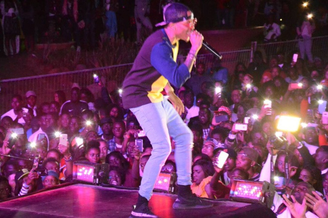 L'artiste Nigerian, Tekno explose le Monument de la Renaissance avec RAKHOU PROD. En images
