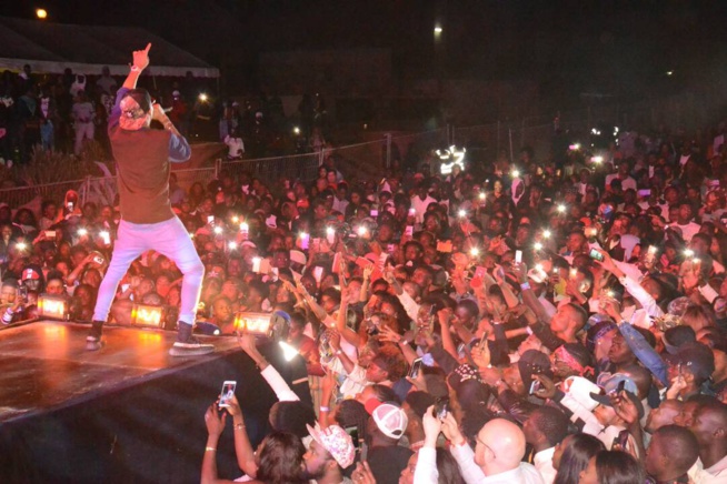 L'artiste Nigerian, Tekno explose le Monument de la Renaissance avec RAKHOU PROD. En images