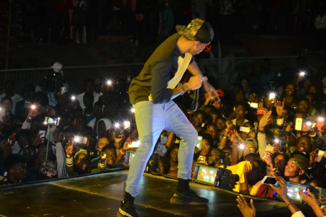 L'artiste Nigerian, Tekno explose le Monument de la Renaissance avec RAKHOU PROD. En images