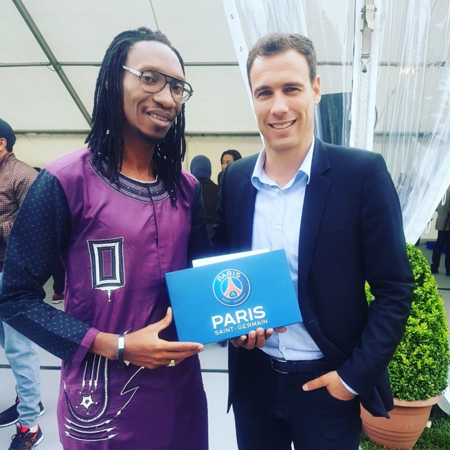 Inauguration de l'école Rouge et Bleu du PSG à Mantes La JOLIE. Inauguration de l'école Rouge et Bleu du PSG à Mantes La JOLIE.
