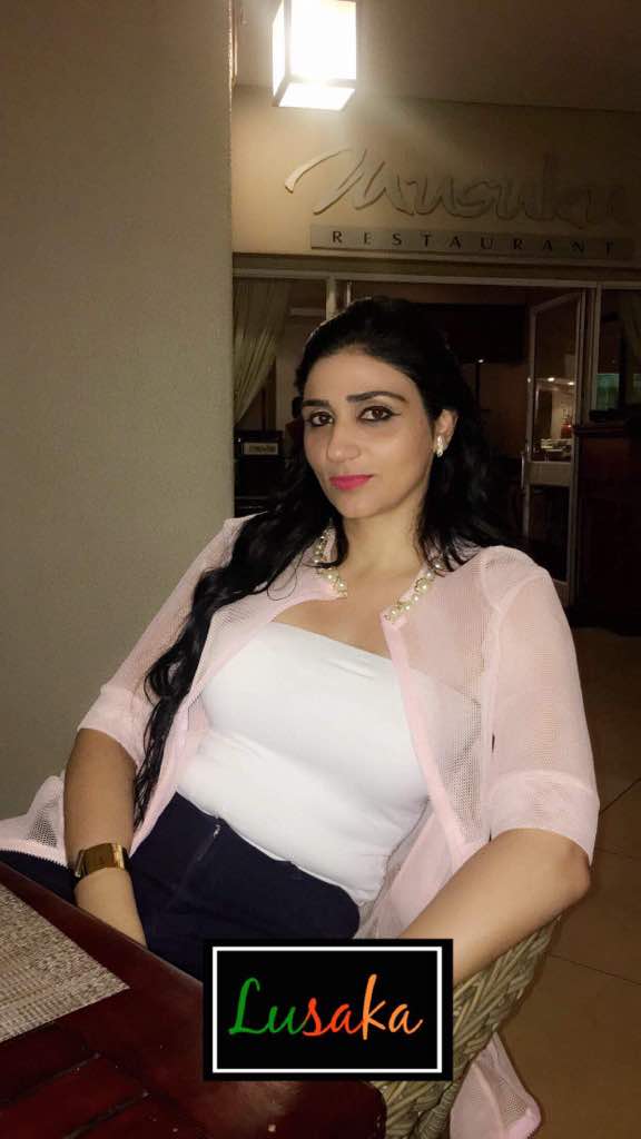 Lina Kreaime la Sénégalaise d'origine Libanaise de la RTS1 à Lusaka. Lina Kreaime la Sénégalaise d'origine Libanaise de la RTS1 à Lusaka.