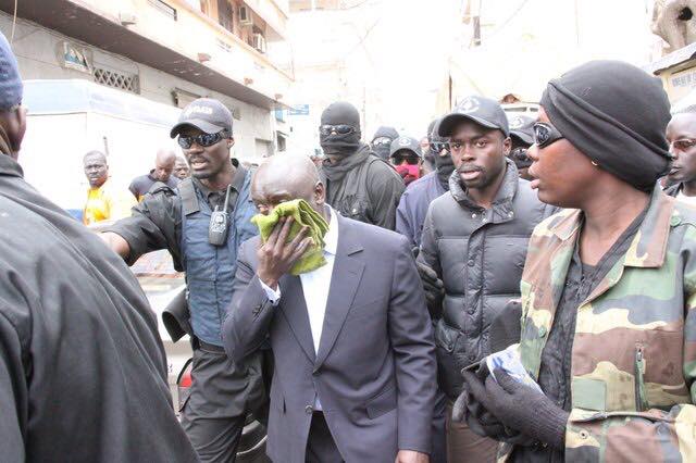 Idrissa Seck "gazé" par les lacrymogènes