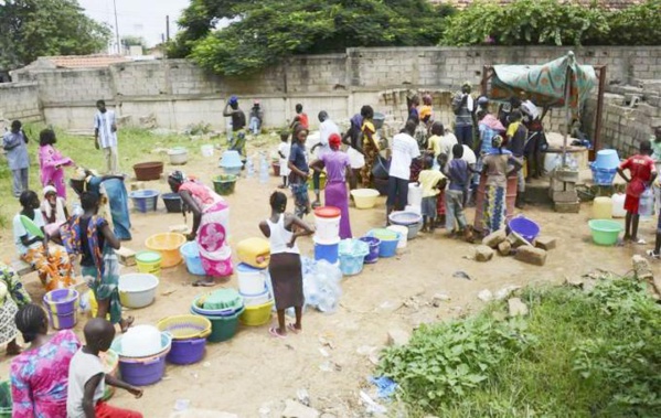 Touba : plusieurs quartiers sans eau depuis 12 jours Touba : plusieurs quartiers sans eau depuis 12 jours