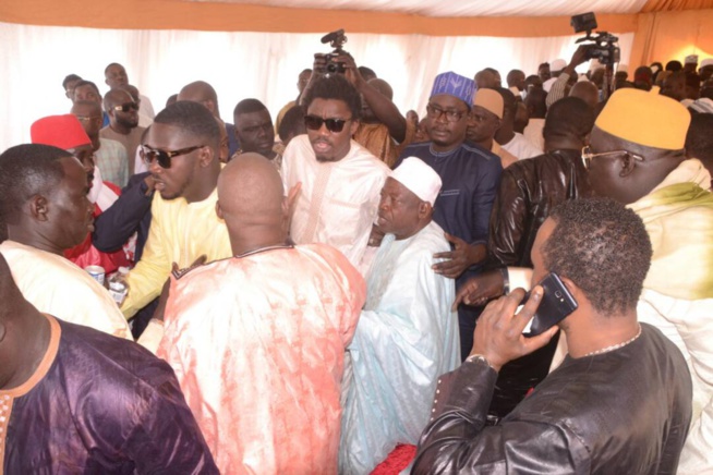 Le « Thieureul » ( Respect ) de Wally Seck à Balla Gaye 2 au Baptême de la fille de Baye Ndiaye Le « Thieureul » ( Respect ) de Wally Seck à Balla Gaye 2 au Baptême de la fille de Baye Ndiaye