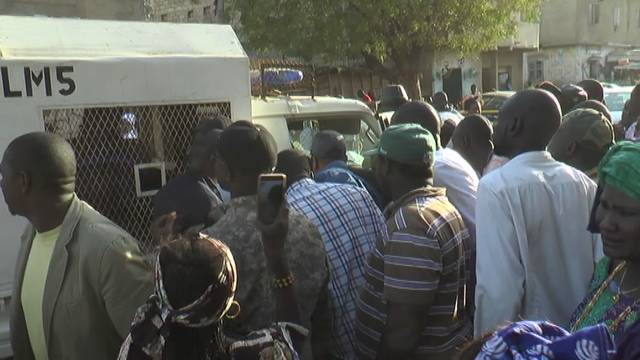 Gueum Sa Bopp du président de Bouygues Corporation Bougane Guéye derange Macky..... Gueum Sa Bopp du président de Bouygues Corporation Bougane Guéye derange Macky.....